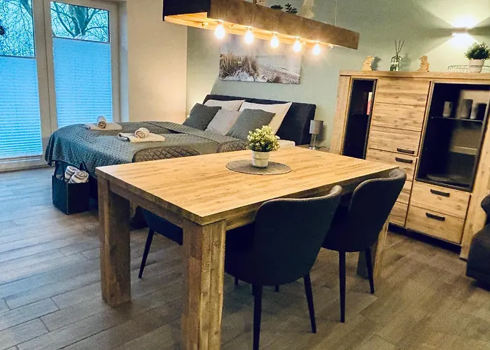 Kleine Auszeit -- Inklusive Parkplatz & Wifi, Geschirrspueler, Waschmaschine & Terrasse Mit Strandkorb -- Perfekt Fuer Urlaub & Business