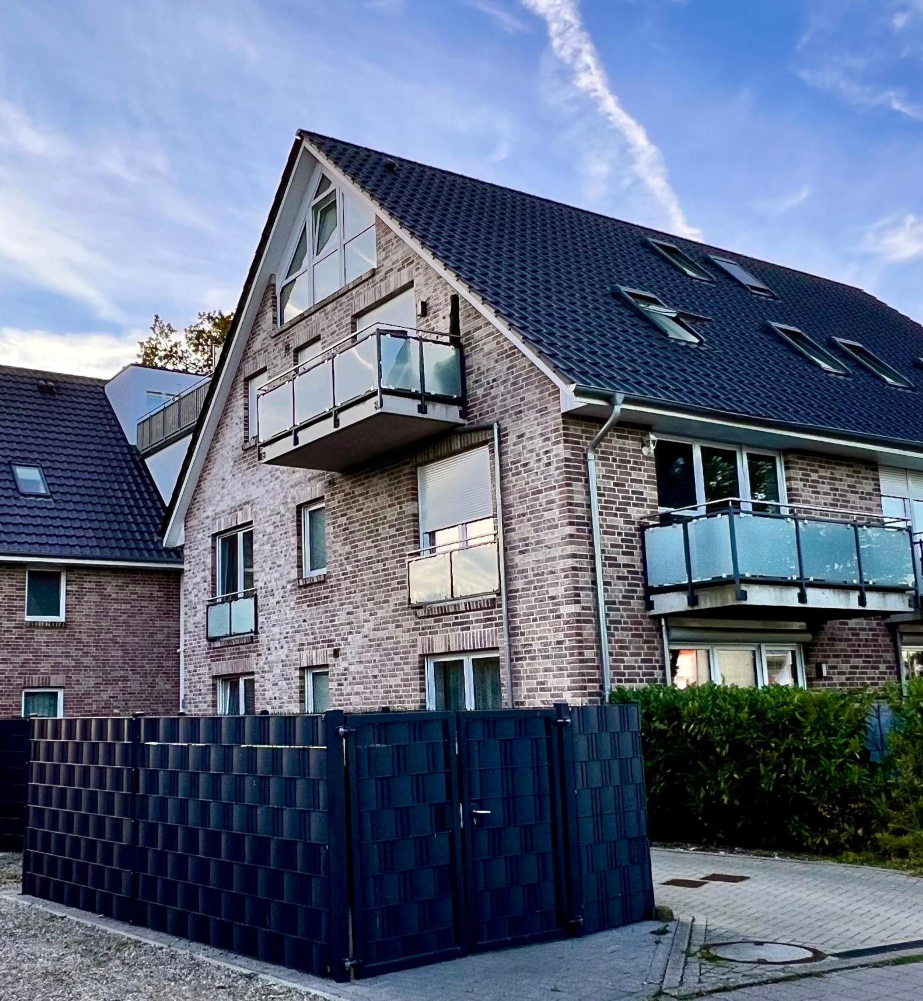 Apartment Kleine Auszeit -- Inklusive Parkplatz & Wifi, Geschirrspueler, Waschmaschine & Terrasse Mit Strandkorb -- Perfekt Fuer Urlaub & Business